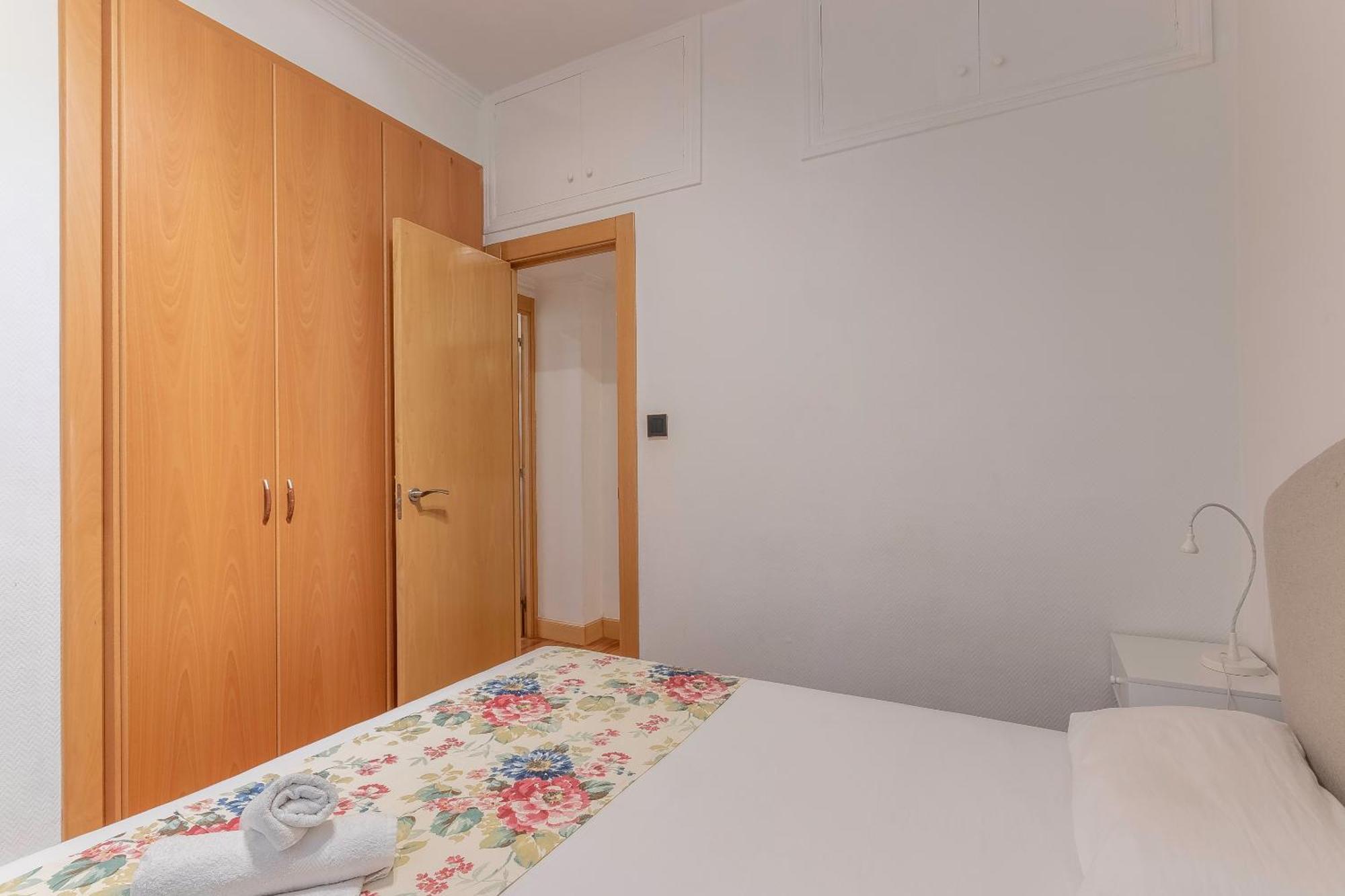 San Mames Apartment - Free Parking Bilbao Ngoại thất bức ảnh